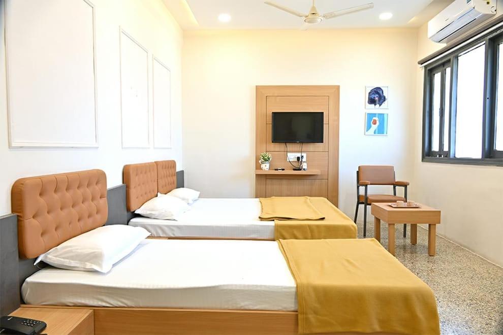 Prince Residency Club House Jamnagar Ngoại thất bức ảnh
